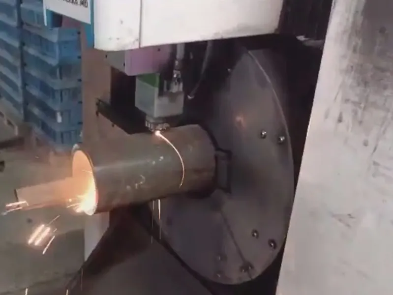 Tăiere laser a țevii metalice